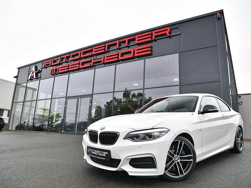 Weiß Gebraucht 2020 BMW M240 M Sport Coupé | 41.890 € (Etwas zu teuer) - Bild 1/4