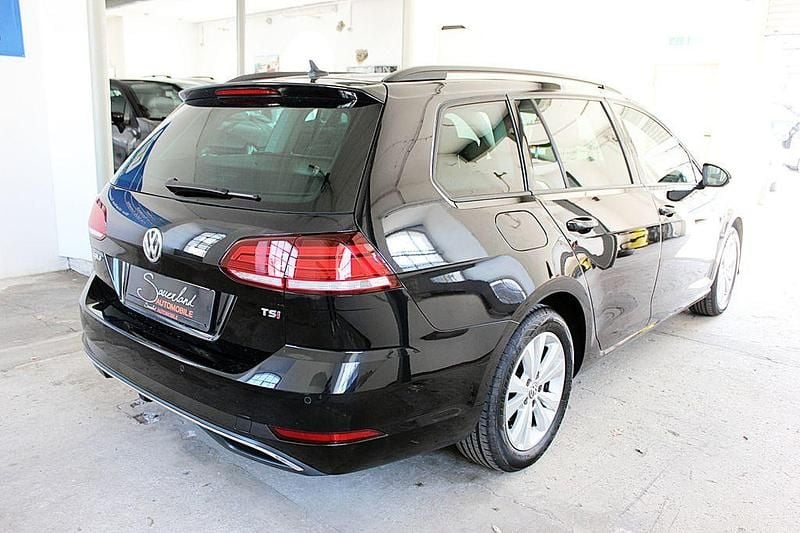 Gebraucht VW Golf VII 125 PS (91 kW) 2018 Schwarz Kombi