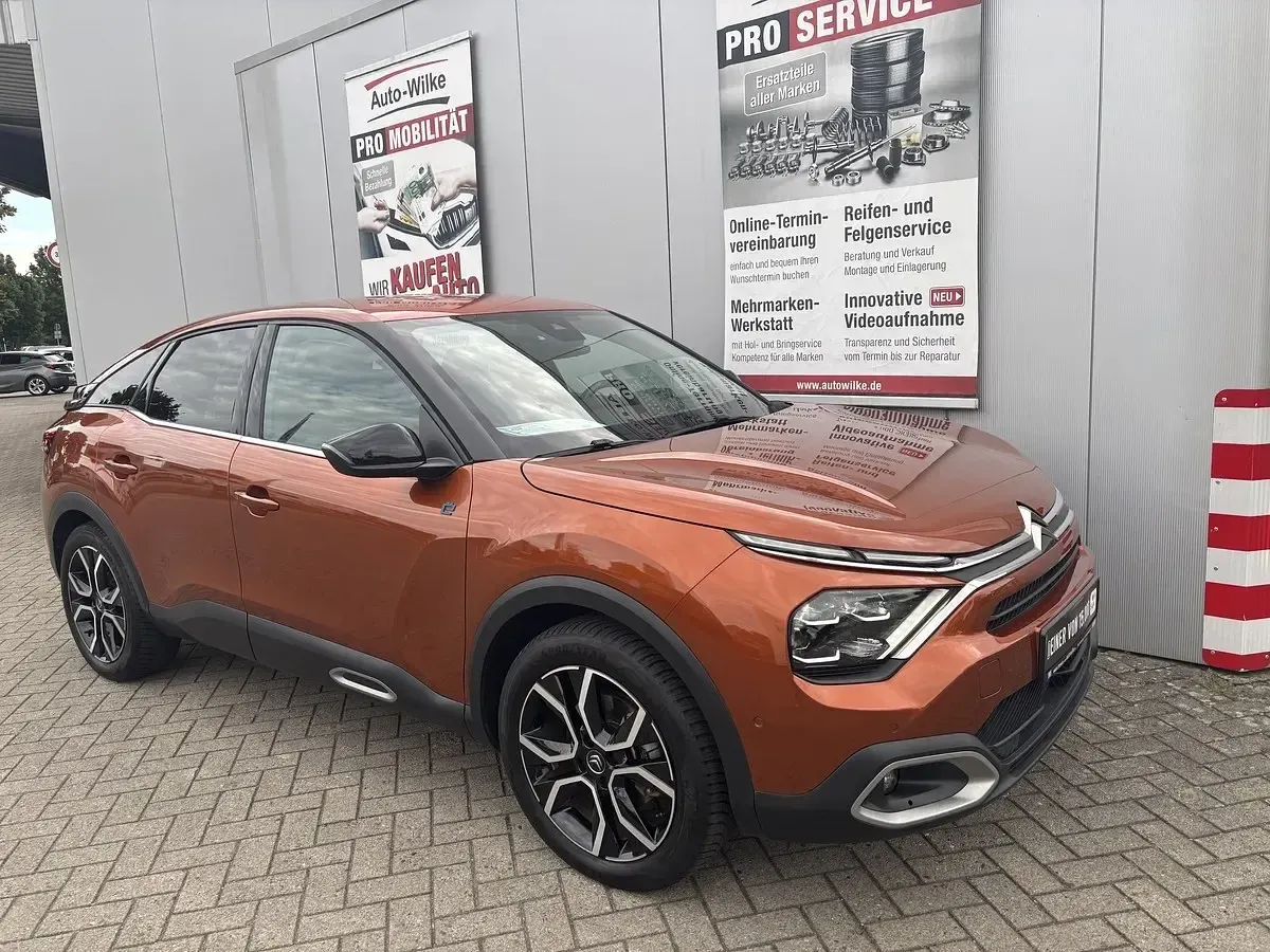 Gebraucht Citroën e-C4 100 kW (136 PS) 2022 Orange metallic