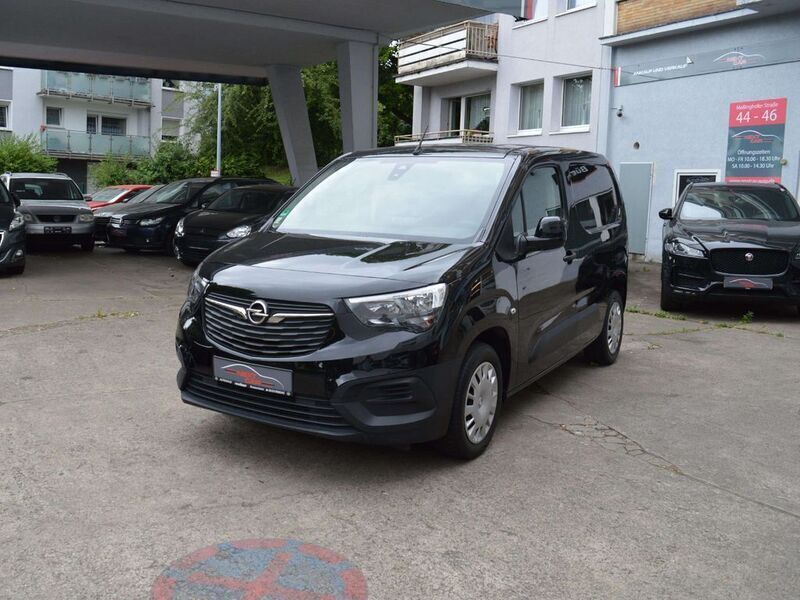 Schwarz Gebraucht 2022 Opel Combo Edition Van / Kleinbus | 12.250 € (Superpreis) - Bild 1/4