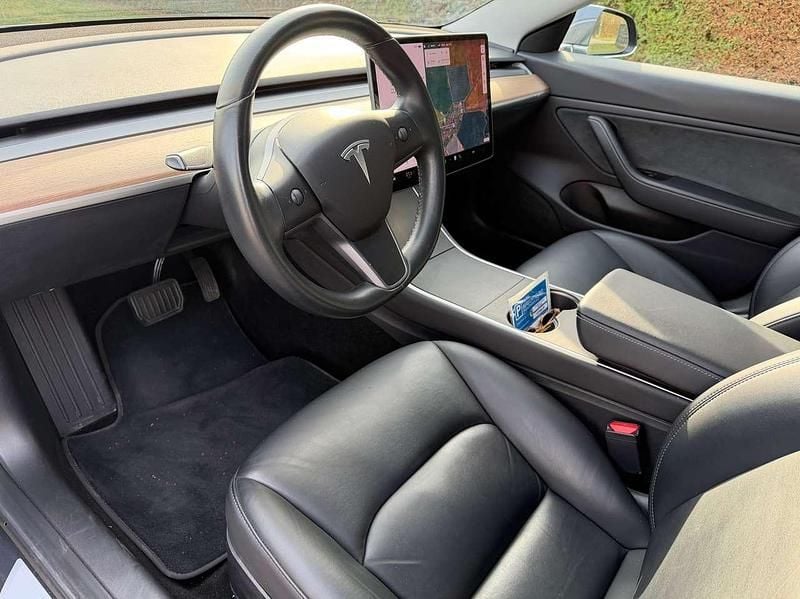 Gebraucht Tesla Model 3 152 kW (208 PS) 2019 Silber Limousine