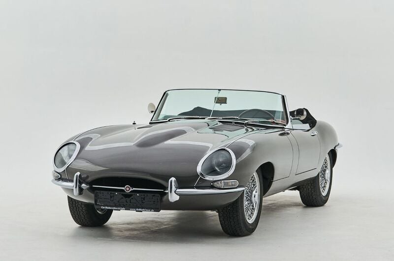 Grau Gebraucht 1963 Jaguar E-Type Cabrio | 259.000 € - Bild 1/4