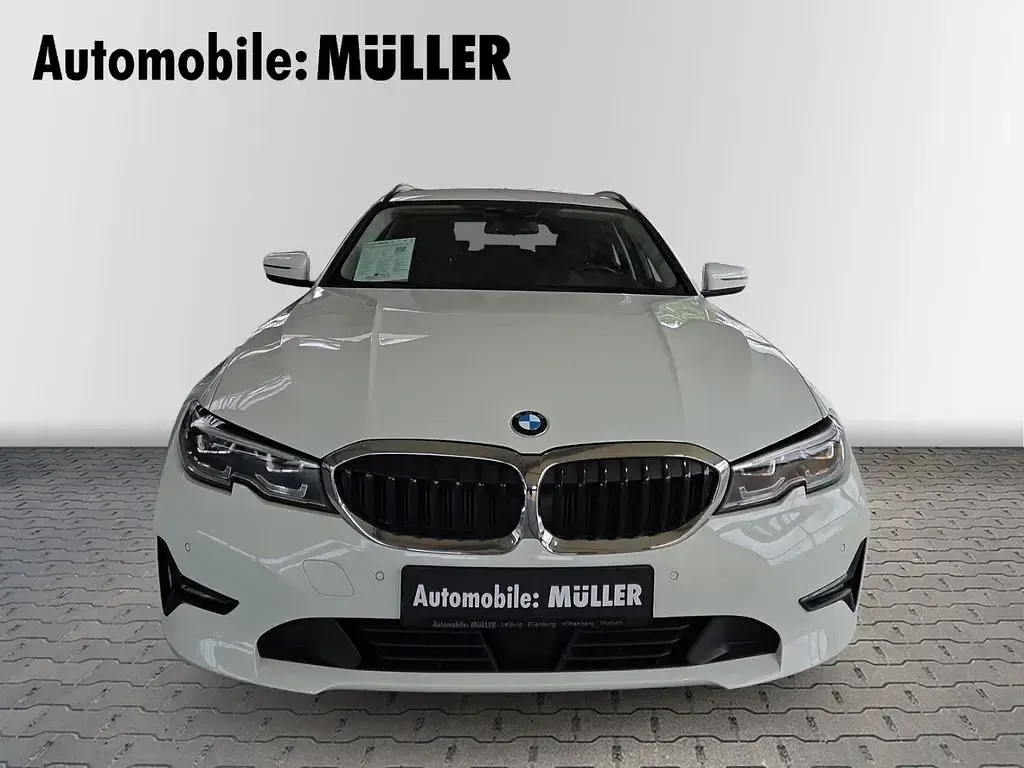 Gebraucht BMW 320 Sport Line 190 PS (139 kW) 2022 Weiss Kombi