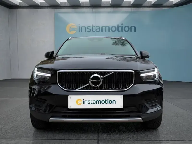 Gebraucht Volvo XC40 Momentum 129 PS (94 kW) 2022 Schwarz SUV