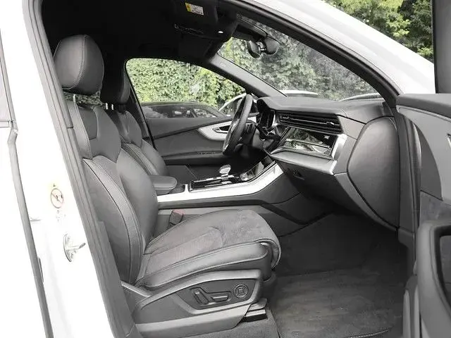 Gebraucht Audi Q7 S-Line 340 PS (250 kW) 2025 Gletscherweiß metallic SUV
