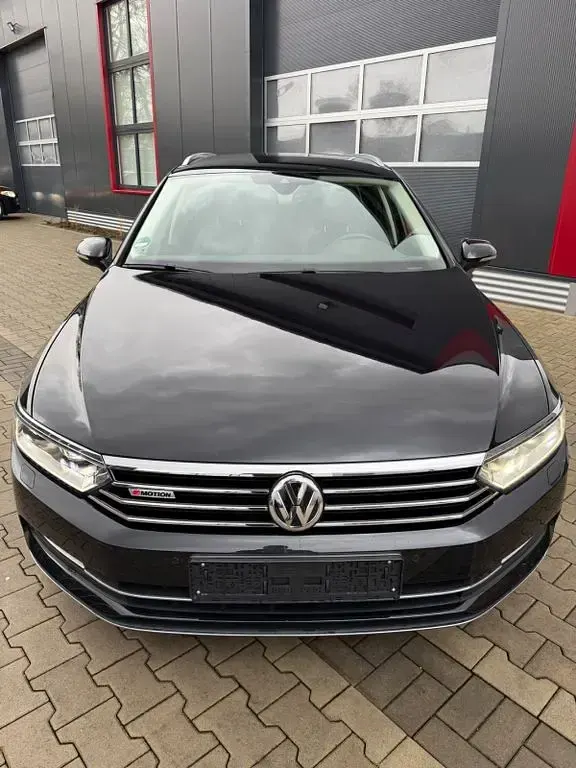Gebraucht VW Passat Highline 239 PS (175 kW) 2014 Schwarz Kombi