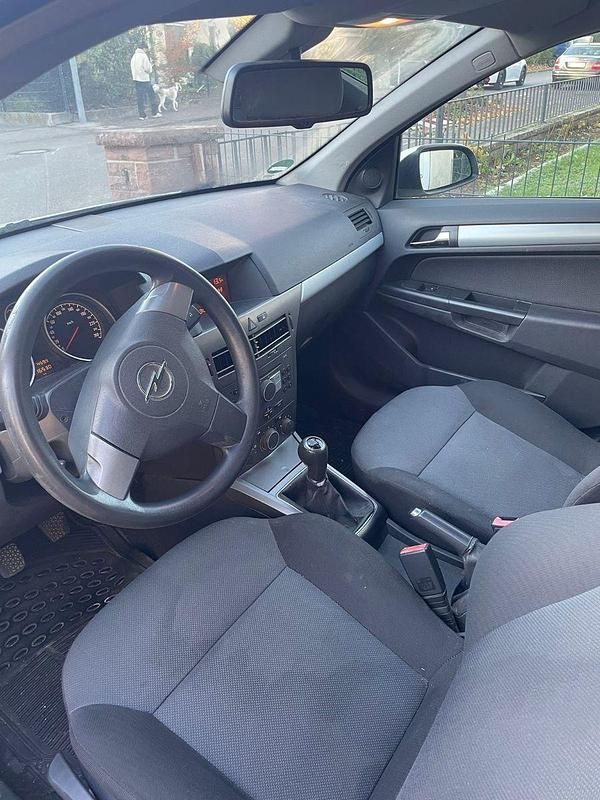 Gebraucht Opel Astra 105 PS (77 kW) 2005 Silber Kombi