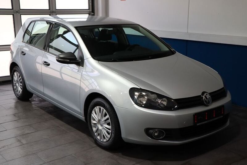 Reflexsilber metallic Gebraucht 2011 VW Golf VI Trendline Limousine | 5.900 € (Guter Preis) - Bild 1/4