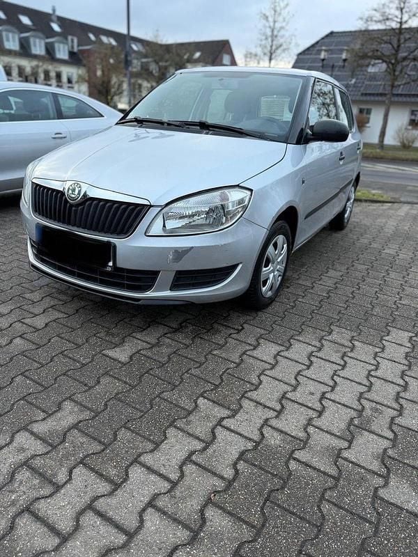 Gebraucht Skoda Fabia Cool Edition 60 PS (44 kW) 2010 Silber Kleinwagen