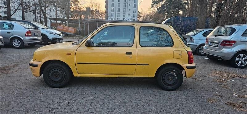 Gebraucht Nissan Micra 54 PS (39 kW) 2000 Gelb Kleinwagen