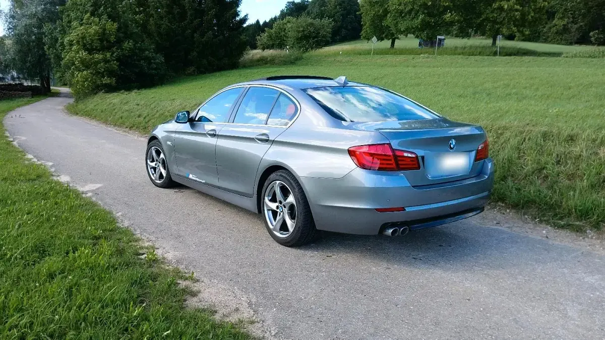 Gebraucht BMW 525 204 PS (150 kW) 2010 Grau Limousine
