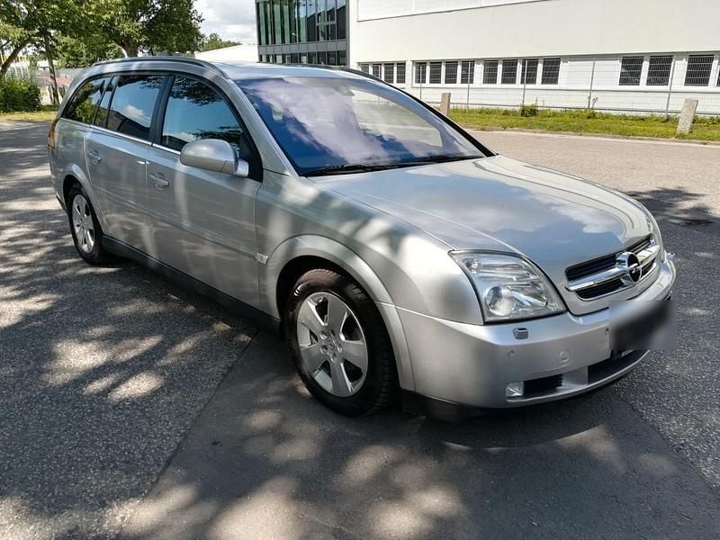 Silber Gebraucht 2004 Opel Vectra Kombi | 1.499 € (Guter Preis) - Bild 1/4