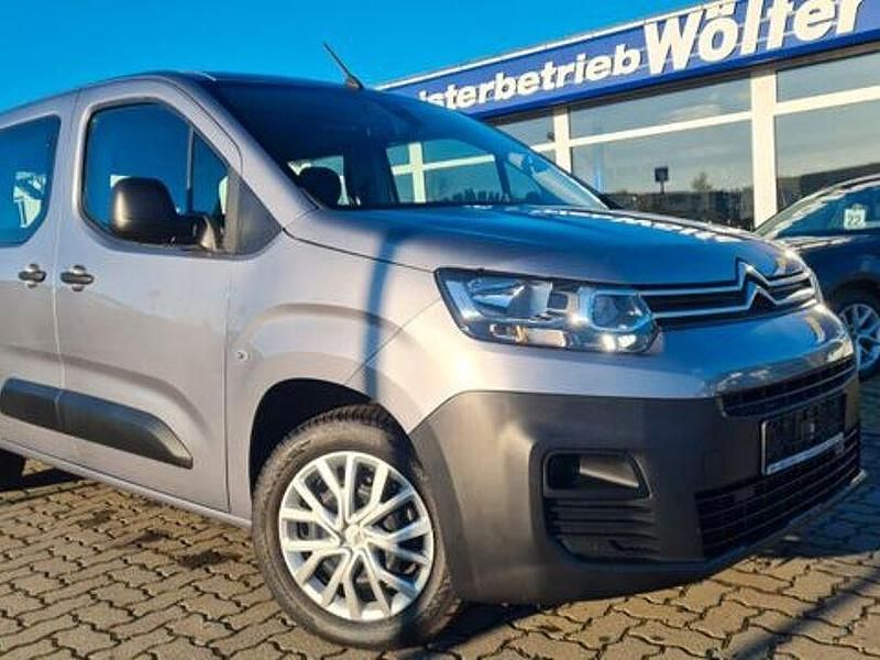 Grau Gebraucht 2022 Citroën Berlingo Live Van / Kleinbus | 19.790 € (Fairer Preis) - Bild 1/4