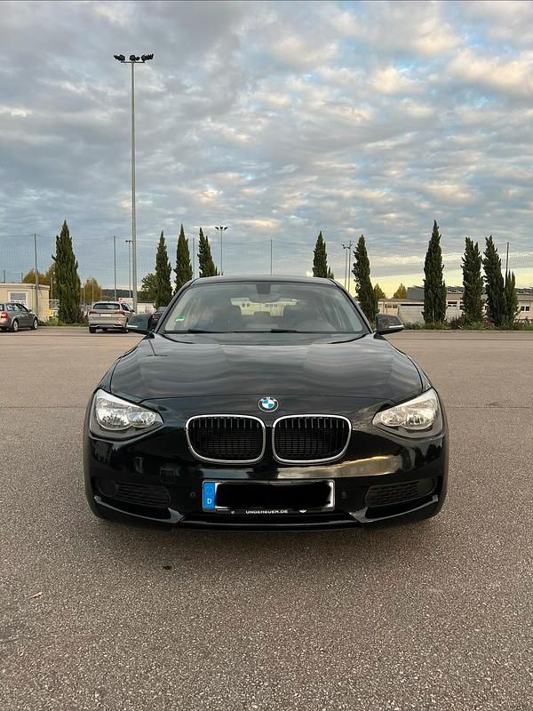 Schwarz Gebraucht 2013 BMW 114 Kleinwagen | 7.500 € (Fairer Preis) - Bild 1/4