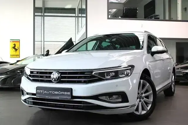 Gebraucht VW Passat Elegance 150 PS (110 kW) 2021 Andere Kombi
