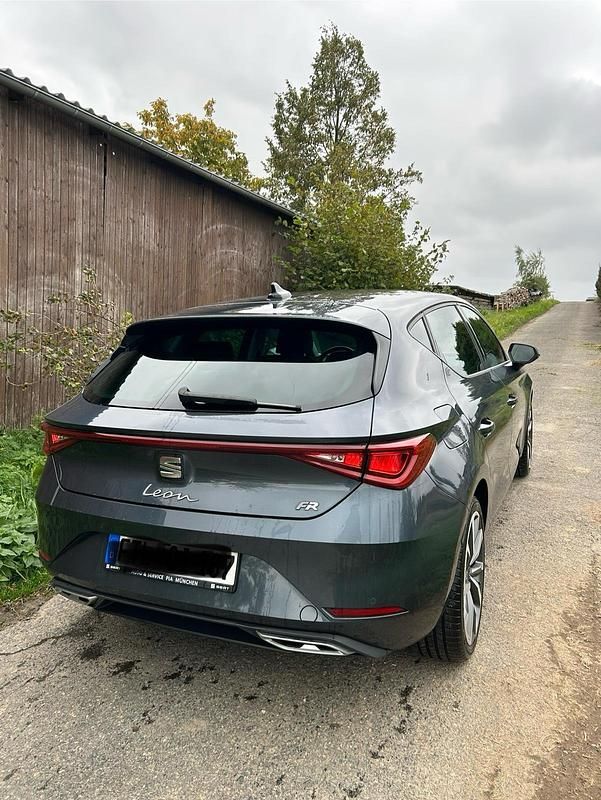 Gebraucht Seat Leon FR 110 PS (80 kW) 2021 Grau Limousine