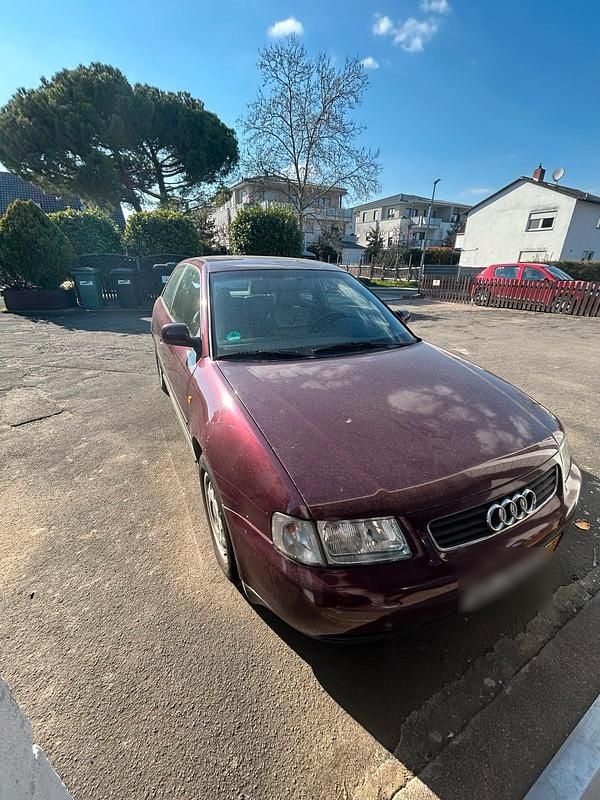 Gebraucht Audi A3 125 PS (91 kW) 1997 Rot Kleinwagen
