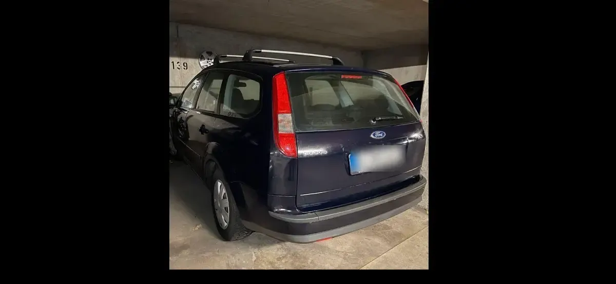 Używany Ford Focus 101 KM (74 kW) 2007 Niebieski Sedan/Limuzyna
