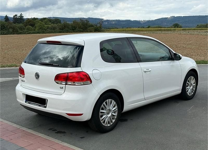 Weiß Gebraucht 2009 VW Golf VI Limousine | 3.000 € (Fairer Preis) - Bild 1/4