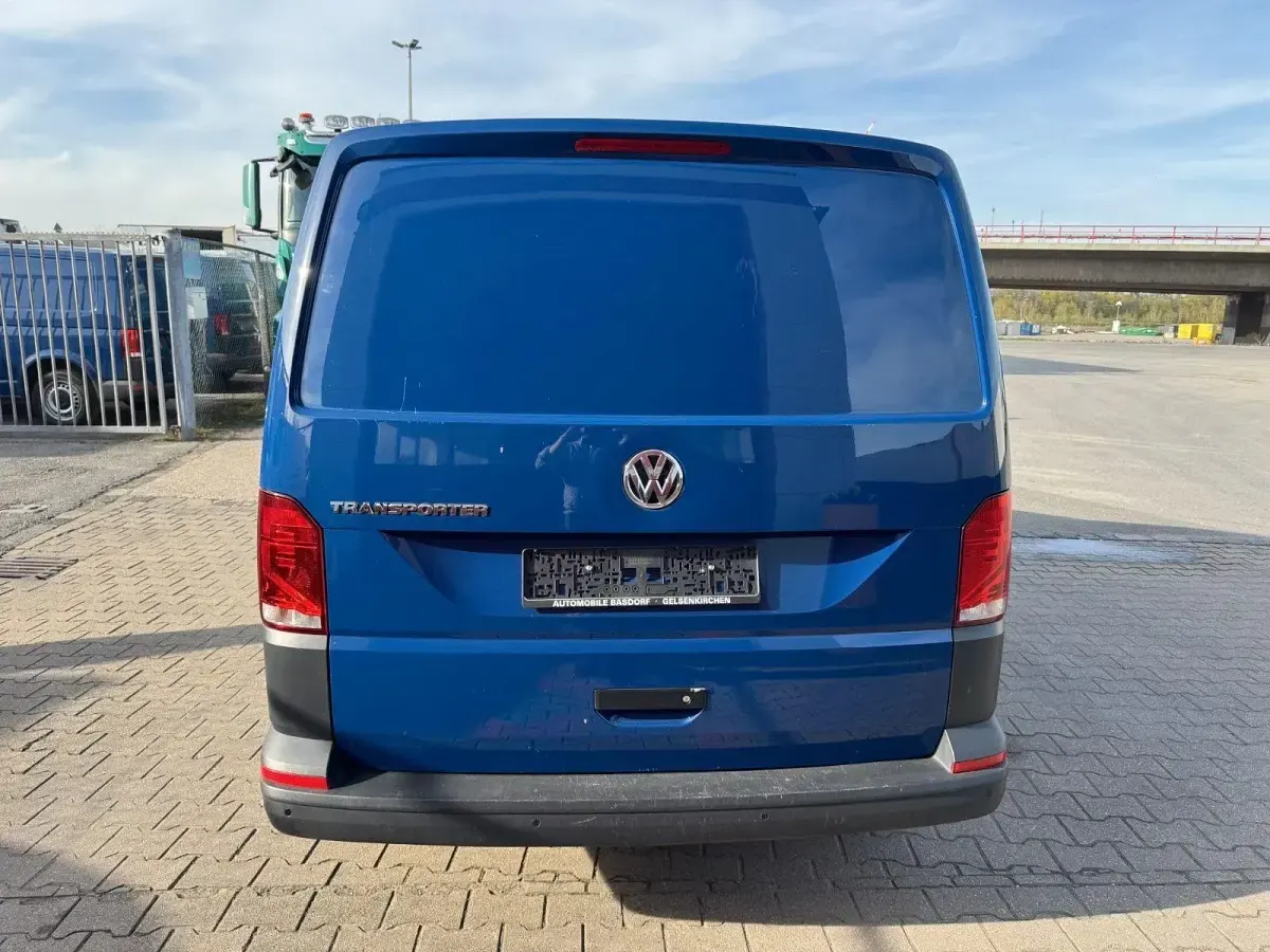 Gebraucht VW Transporter 110 PS (80 kW) 2021 Blau Van