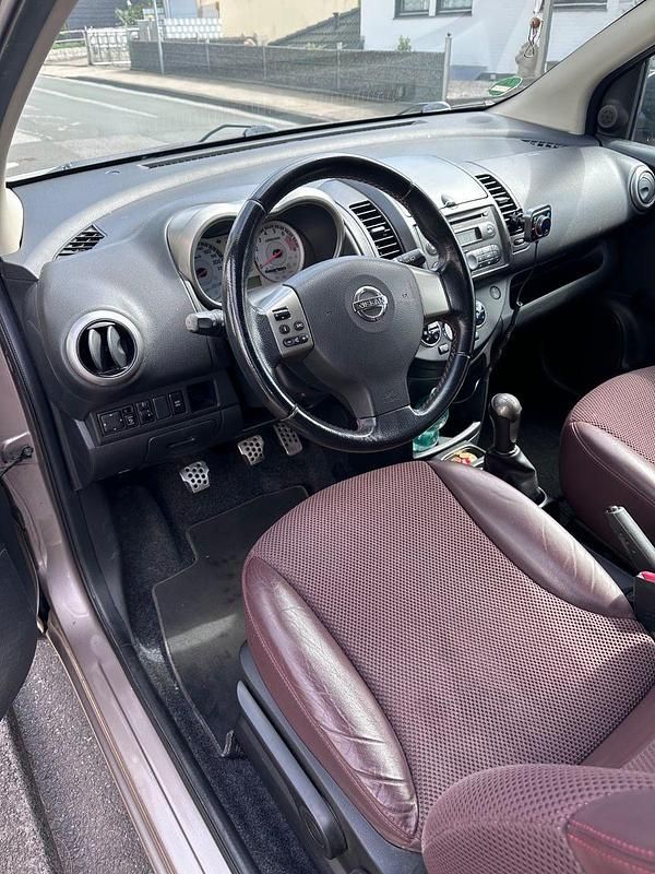 Second-hand Nissan Note Acenta 110 CP (80 kW) 2006 Hatchback