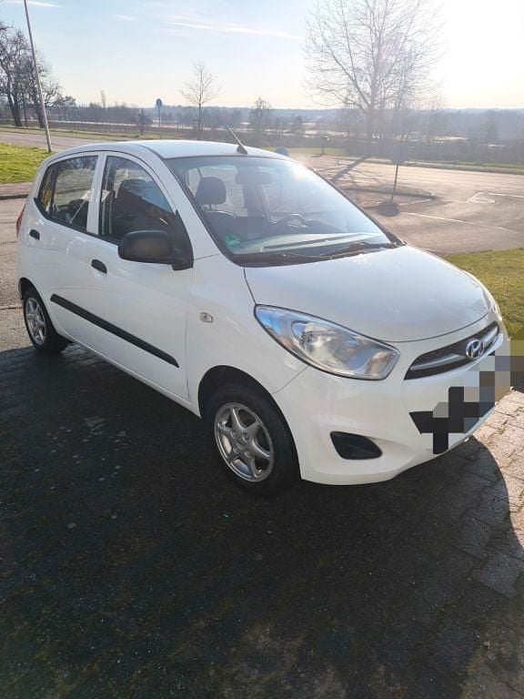 Gebraucht Hyundai i10 Classic 69 PS (50 kW) 2011 Weiß Kleinwagen
