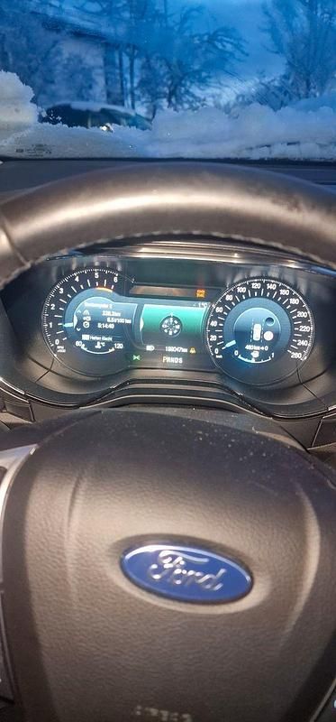 Gebraucht Ford Mondeo Titanium 150 PS (110 kW) 2016 Schwarz Kombi