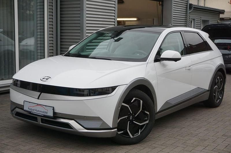 Weiß Gebraucht 2022 Hyundai Ioniq 6 Limousine | 29.470 € (Teuer) - Bild 1/4