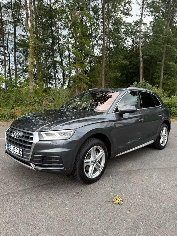 Grau Gebraucht 2017 Audi Q5 S-Line SUV | 28.900 € (Fairer Preis) - Bild 1/4
