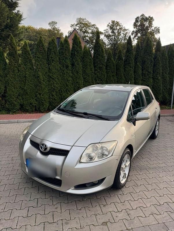 Gebraucht Toyota Auris Luna 124 PS (91 kW) 2009 Grau Limousine