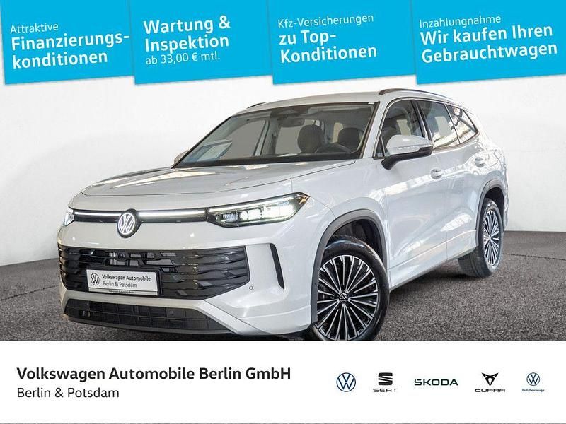 Oryxweiß perlmutteffekt Gebraucht 2025 VW Tayron Life SUV | 43.533 € (Superpreis) - Bild 1/4