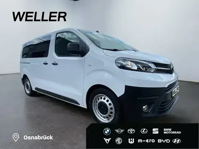 Gebraucht Toyota Proace Comfort 144 PS (105 kW) 2023 Ice white (weiss) Van / Kleinbus