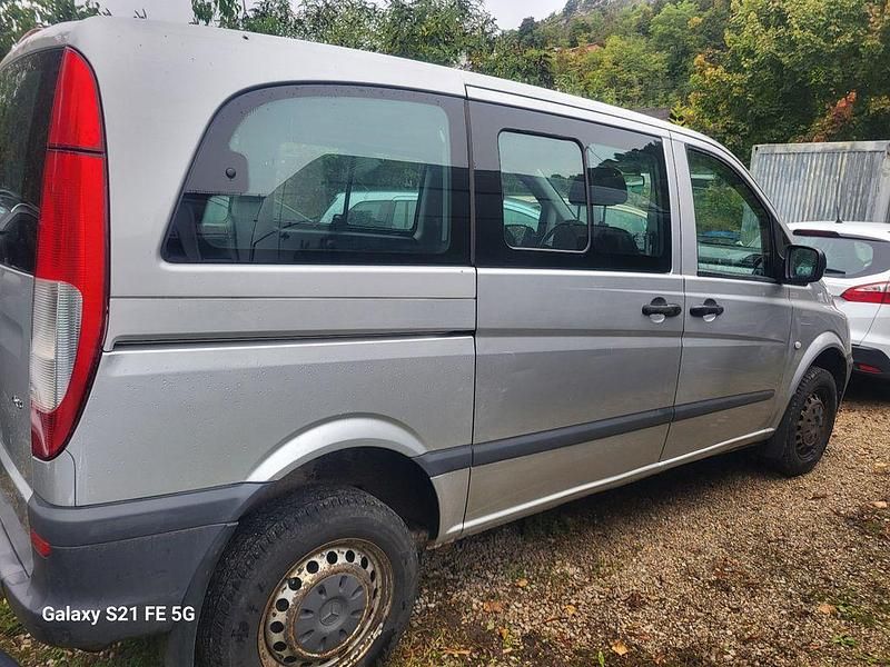 Gebraucht Mercedes Vito 163 PS (119 kW) 2011 Silber Van