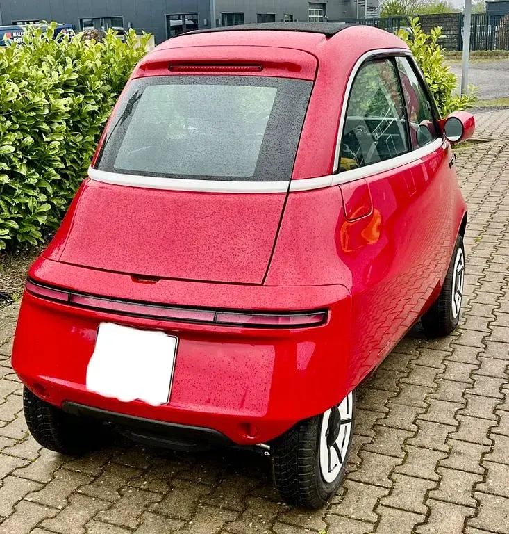 Gebraucht Micro Microlino 10 kW (14 PS) 2023 Rot Kleinwagen