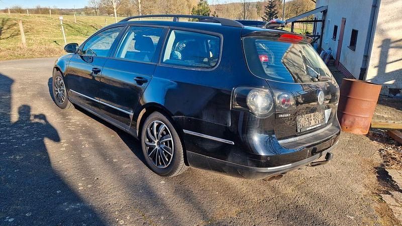 Gebraucht VW Passat Highline 140 PS (102 kW) 2008 Schwarz Kombi