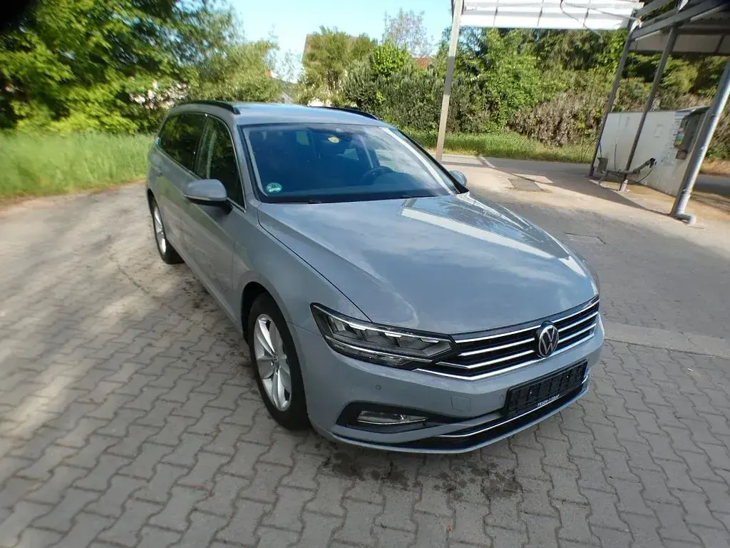 Gebraucht VW Passat Business 200 PS (147 kW) 2021 Mondsteingrau Kombi