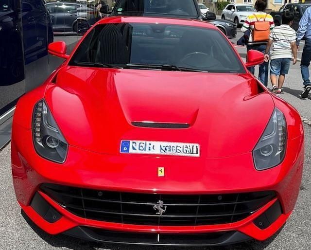 Gebraucht Ferrari F12 741 PS (545 kW) 2013 Rot Coupé