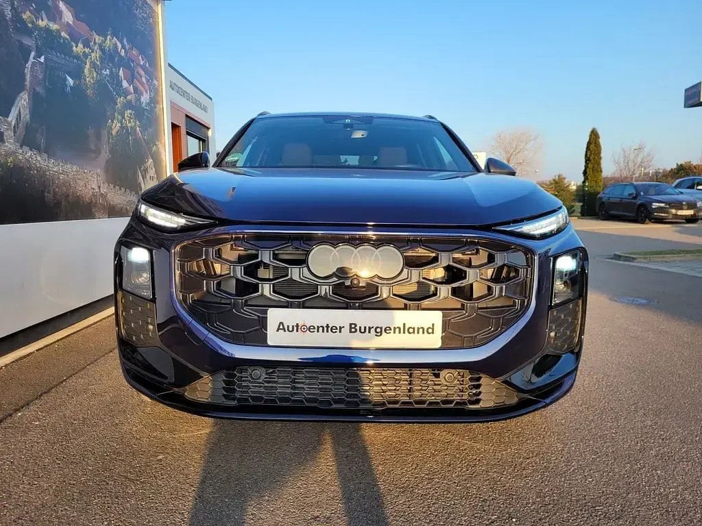 Gebraucht Audi Q3 Sport 150 PS (110 kW) 2026 Blau SUV