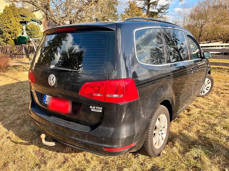 Gebraucht VW Sharan 140 PS (102 kW) 2014 Schwarz Van / Kleinbus