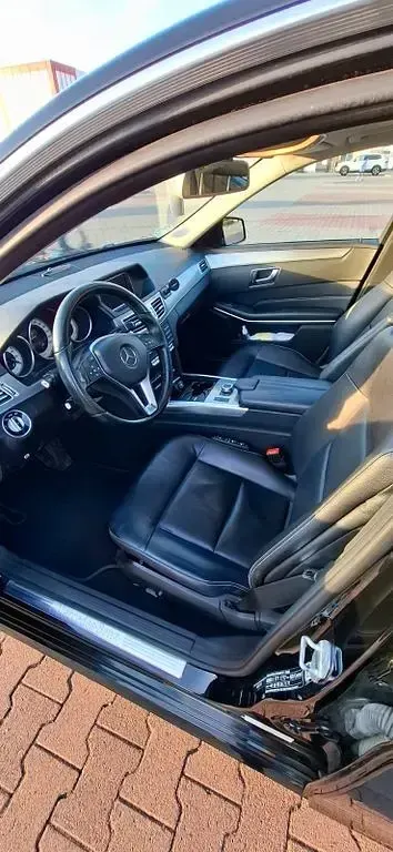 Gebraucht Mercedes E220 170 PS (125 kW) 2016 Schwarz Limousine