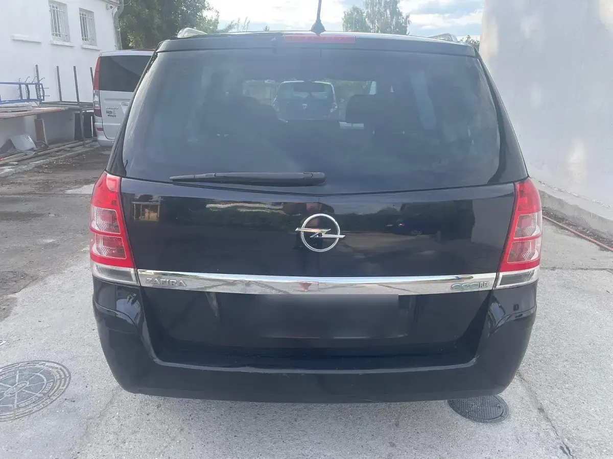 Gebraucht Opel Zafira 94 PS (69 kW) 2008 Schwarz Van / Kleinbus