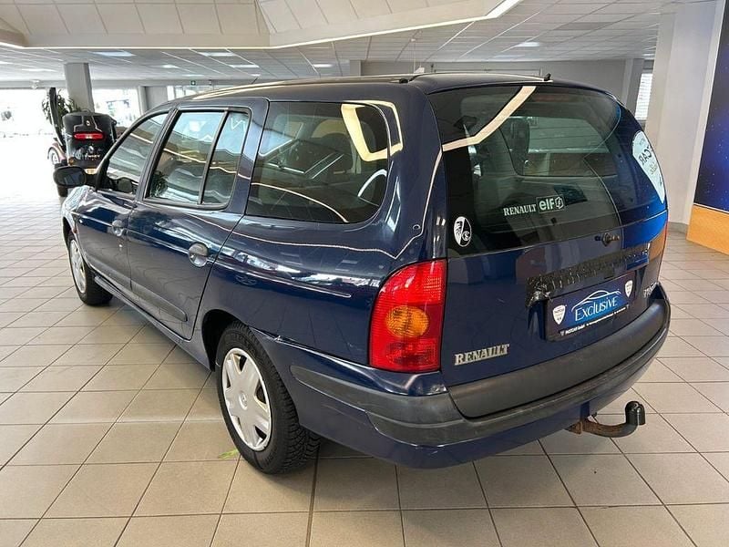 Gebraucht Renault Mégane II Authentique 95 PS (69 kW) 2002 Blau Limousine