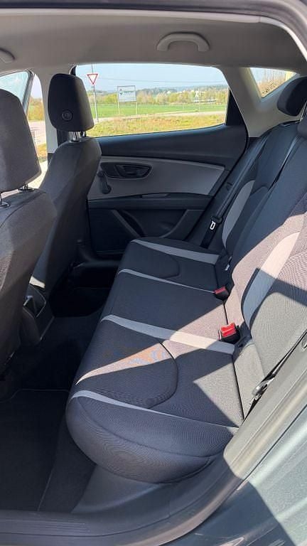 Second-hand Seat Leon Reference 110 CP (80 kW) 2017 Gri Berlinǎ