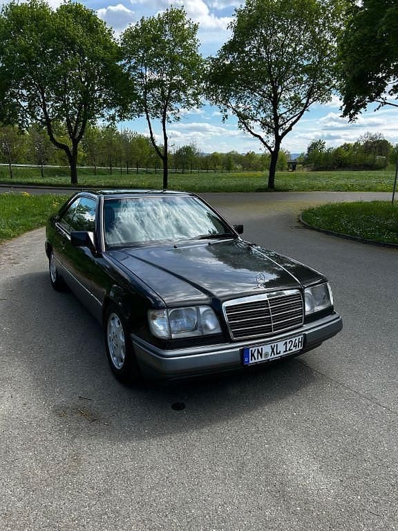Second-hand Mercedes E320 220 CP (161 kW) 1993 Negru Cabrio