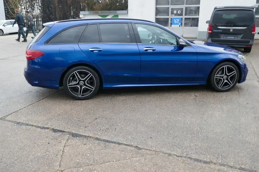 Gebraucht Mercedes 200 AMG line 160 PS (117 kW) 2020 Blau Limousine