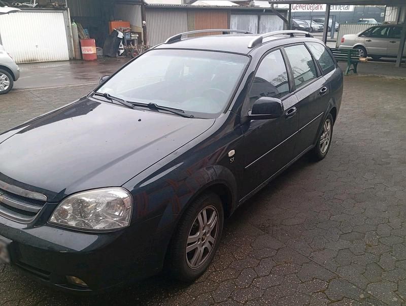 Gebraucht Chevrolet Nubira 109 PS (80 kW) 2011 Schwarz Kombi