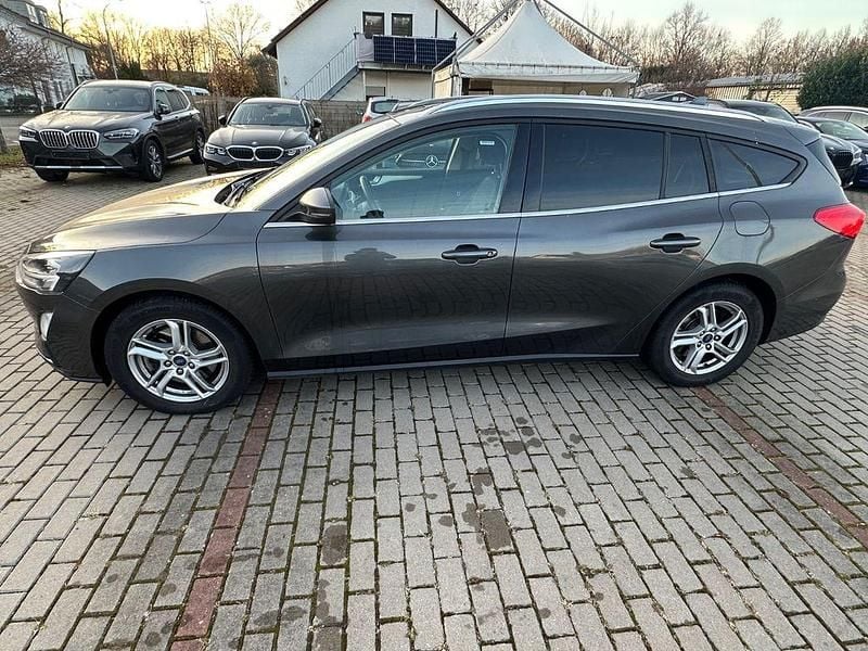 Gebraucht Ford Focus Sport 120 PS (88 kW) 2022 Grau Limousine