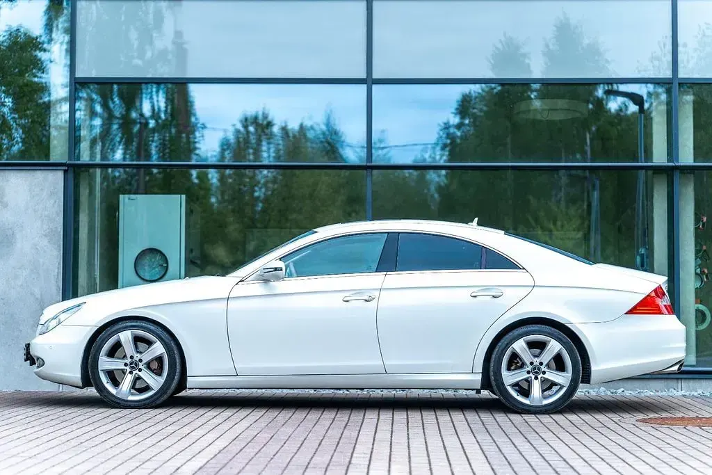 Gebraucht Mercedes CLS350 292 PS (214 kW) 2010 Weiß Limousine