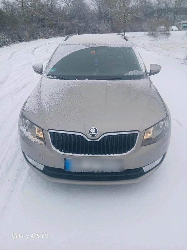 Gold Gebraucht 2014 Skoda Octavia Kombi | 6.000 € (Fairer Preis) - Bild 1/4