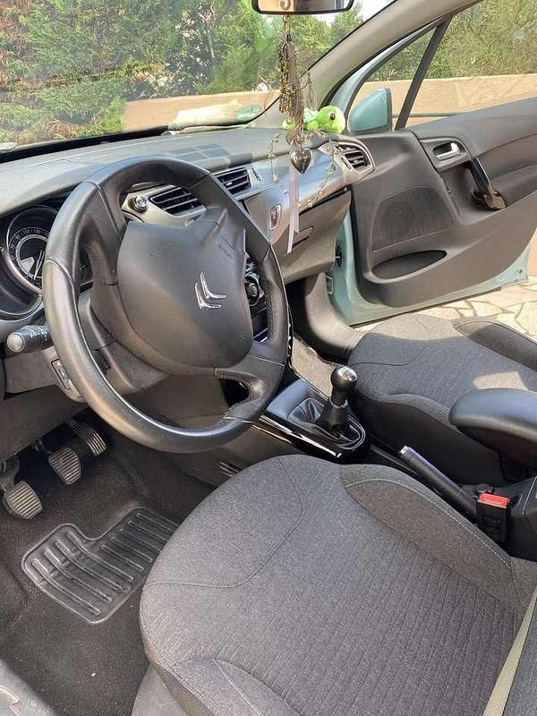 Gebraucht Citroën C3 SELECTION 82 PS (60 kW) 2016 Blau Kleinwagen